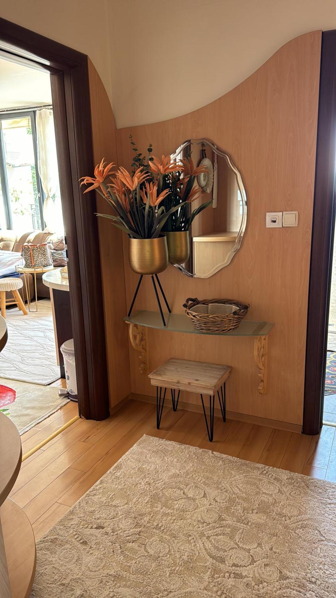 Downtown Central Apartment With Working Kitchen, City Views & Free Parking Kazanlŭk Buitenkant foto