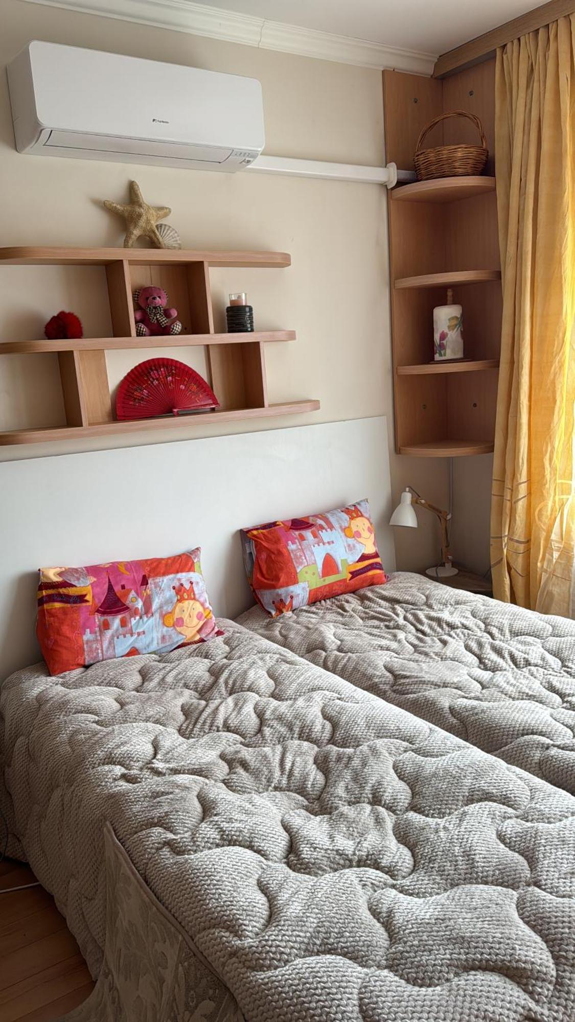 Downtown Central Apartment With Working Kitchen, City Views & Free Parking Kazanlŭk Buitenkant foto