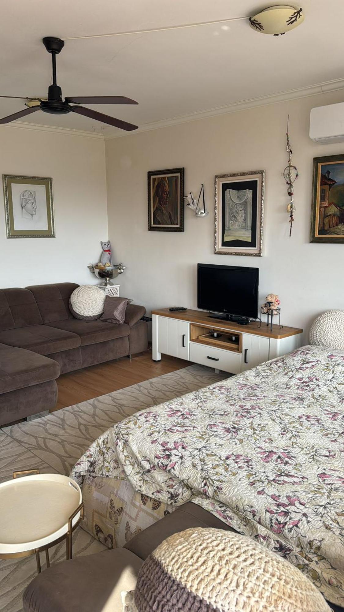 Downtown Central Apartment With Working Kitchen, City Views & Free Parking Kazanlŭk Buitenkant foto
